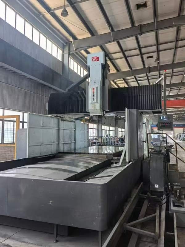 国祥4234龙门加工中心工作台4200-2100门宽2700，门高1.
