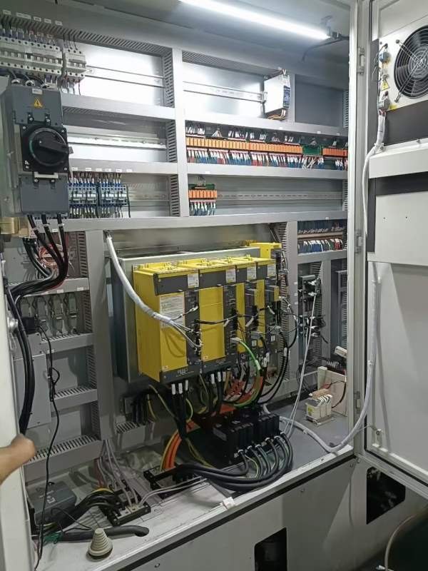 同款2台 发那科MFPLUS系统配备a法驱动大扭矩海天2030.