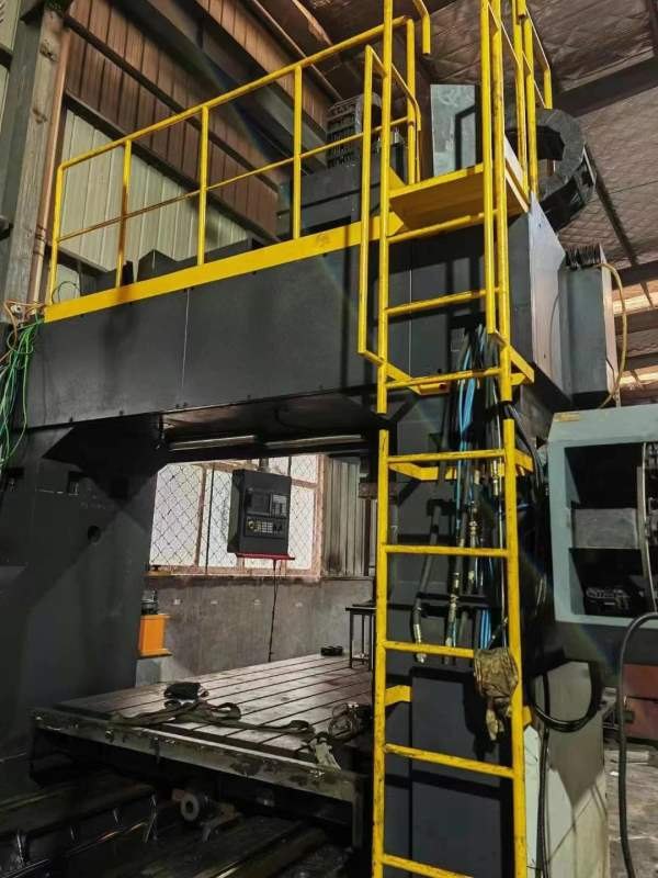 宁波海天龙门式加工中心，2米X5米，龙门宽2.3米，加工.