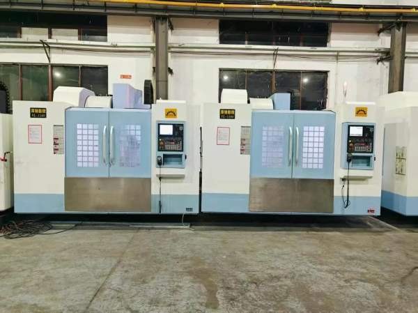 广东泽旭1160加工中心带模具包的一米机到货了，新到三.