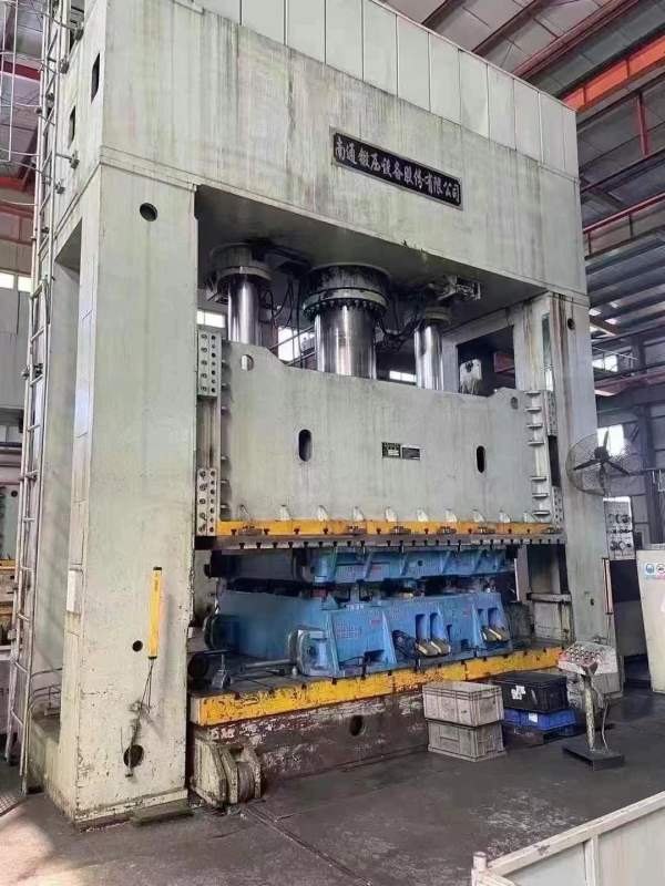 沈阳工厂二台南通框架液压机。需要的速度一台1600吨，.