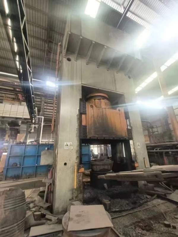 2019年产南通2500锻造液压机，此机少用_