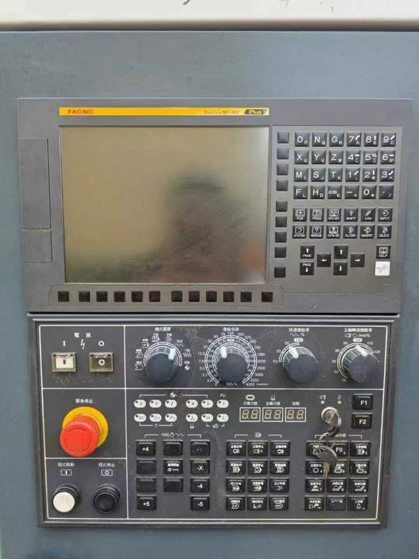 无锡易动855重型加工中心，BT40主轴，12000转