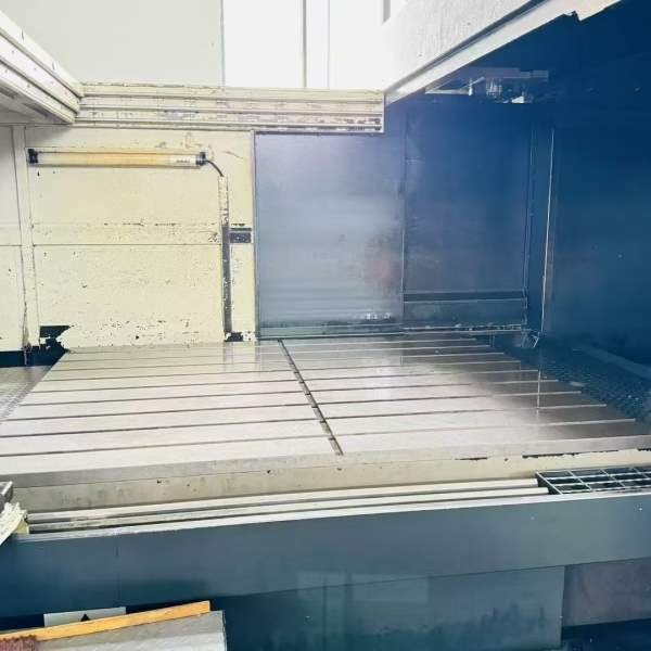台湾高明KMC-2000SV龙门加工中心，九成新，安装少用，.