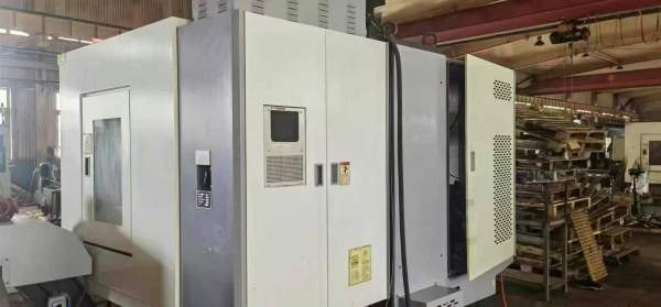 1060加工中心同款4台沈阳i5加工中心。工作台面积:1200.