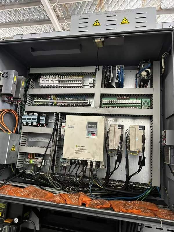 同款四台沈阳i5t6.4立车。