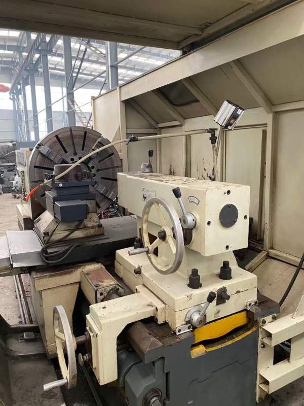 普利森61100数控卧车，加工直径1000mm，加工长度1500m.