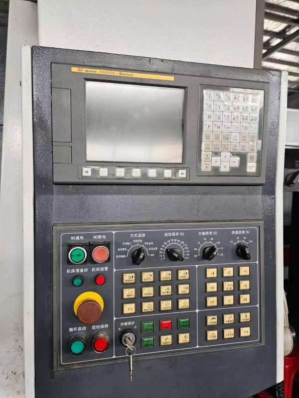 纽威903S立式加工中心发那科0i-MD系统行程:850-520-56.