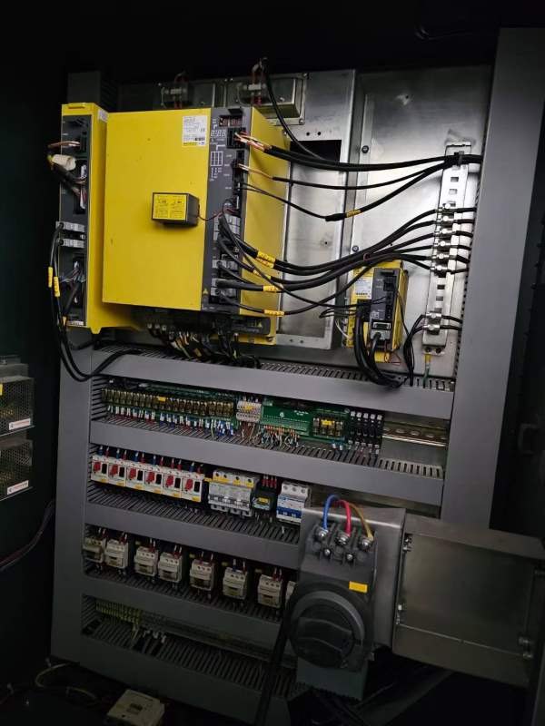 纽威903S立式加工中心发那科0i-MD系统行程:850-520-56.