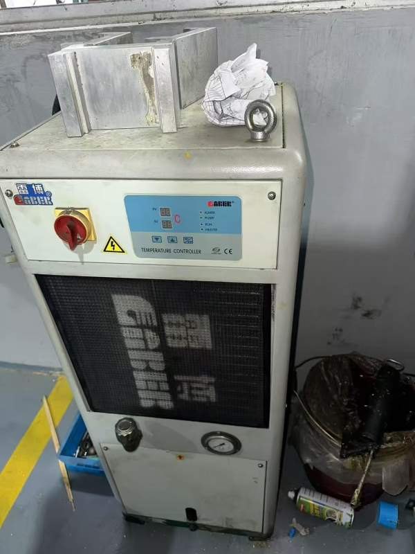 刚刚买下一台宝鸡1060，两线一硬，法纳克MD系统，在位.