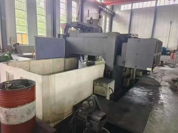 台湾协鸿3190数控龙门，工作台3100-1830，过宽2160，.