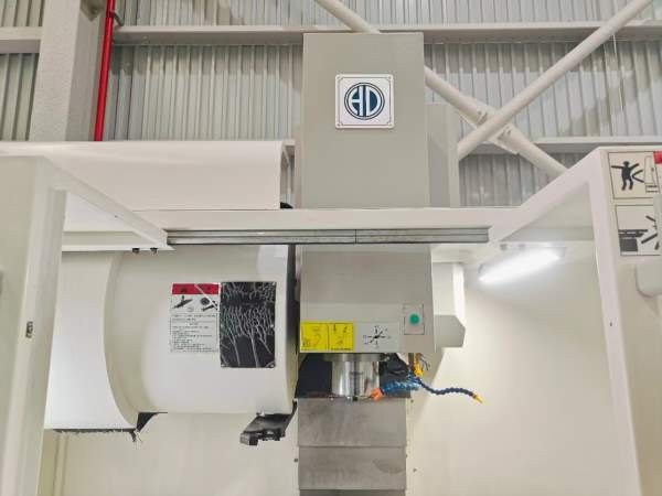 新到一台2021年厚道两线一硬重型850加工中心，带模具.