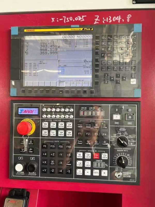 全新安装未用乔峰JHT-800单台卧式加工中心，三轴行程X.