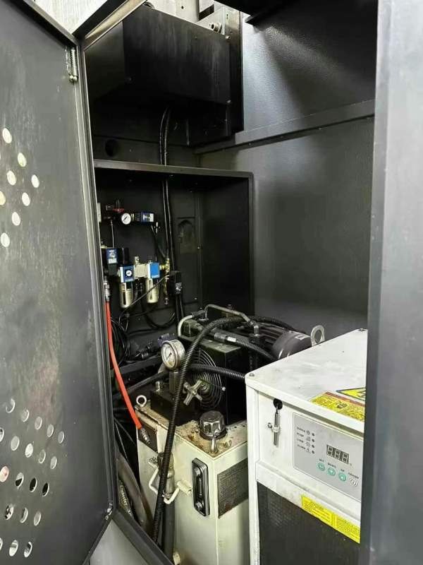 项目后一台台湾高峰1050三线规直连12000转。