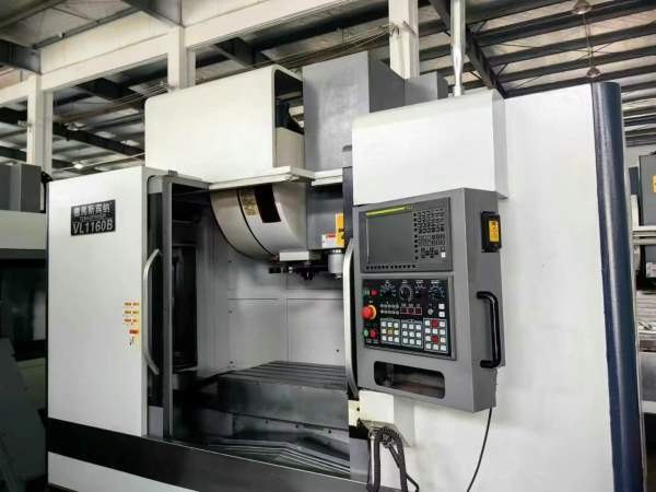 bt50主轴，带中心出水台湾德玛斯宾纳1160加工中心三轴.