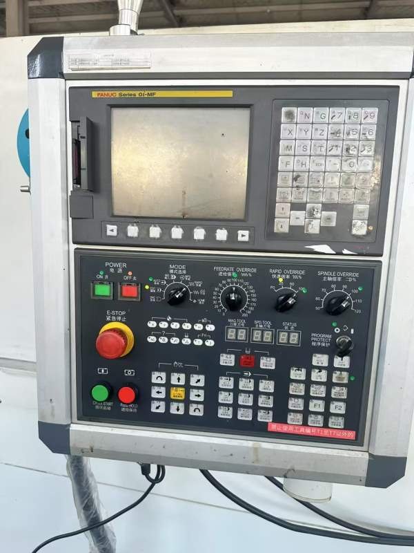 金田加贝2500型材机带四轴