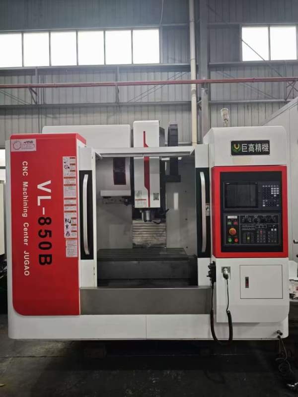 同款两台巨高VL850B立式加工中心三轴线轨.三菱M80系统.