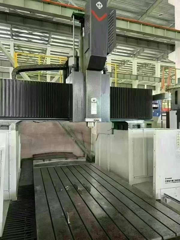 海天4028数控龙门工作台2000/4000mm，门宽2800mm，过.