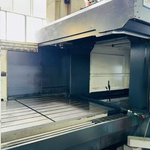 台湾高明KMC-2000SV龙门加工中心，九成新，安装少用，.