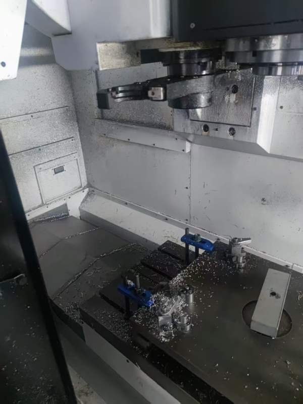 北一大隈款MXR-560V-e加工中心带四轴线材，加高！！年.