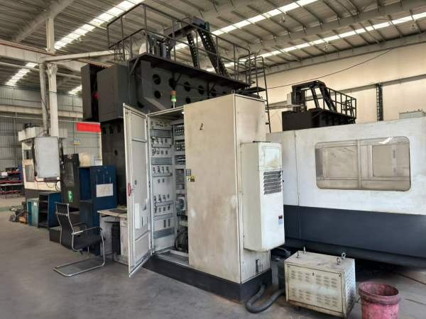 新买欲丰4025龙门加工中心一台，工作台2米4米，门宽2..