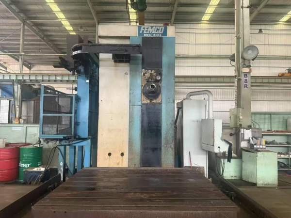 台湾远东110R3镗床，135数控镗床，外企安装使用。