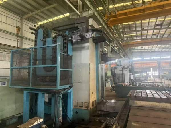 台湾远东110R3镗床，135数控镗床，外企安装使用。
