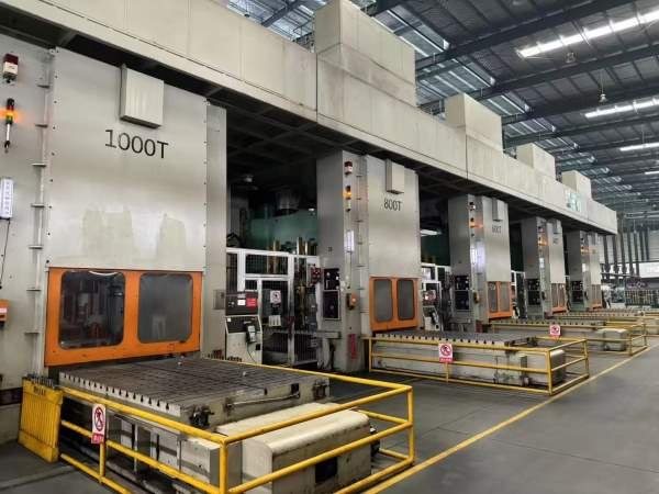 长沙工厂在位少用协易1000吨冲压线5台，1000吨1台，80.