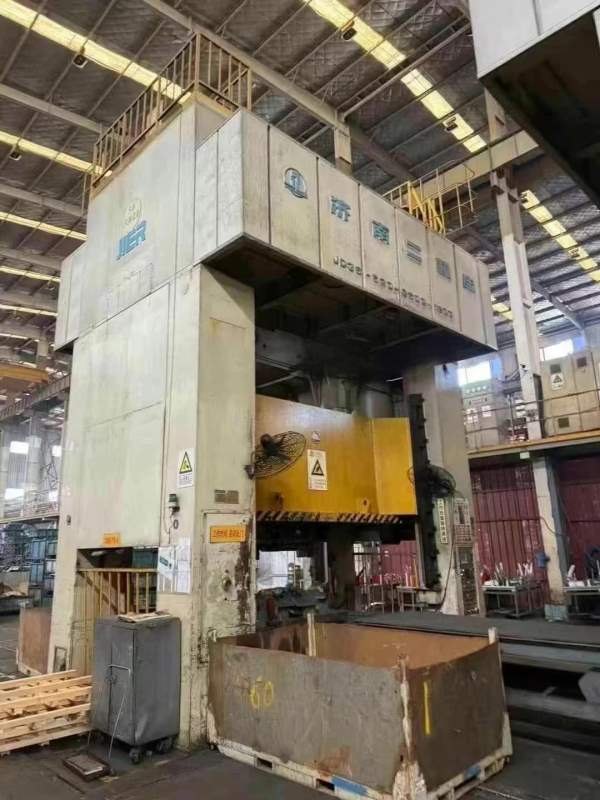 济南二机JD36-630闭式双点压力机行程600mm，装模高度1.