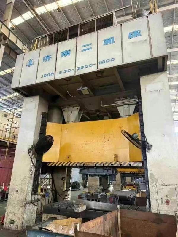 济南二机JD36-630闭式双点压力机行程600mm，装模高度1.