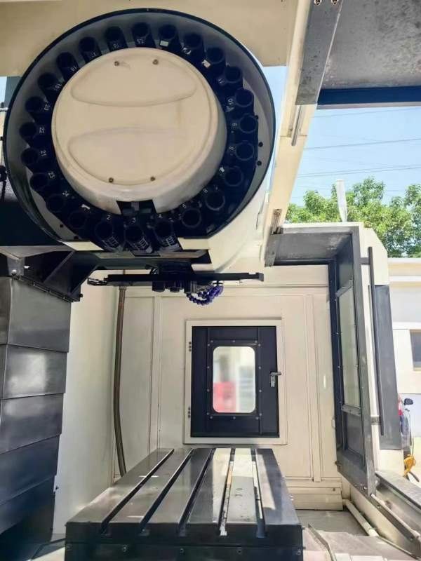 赛锐博R1160加工中心主轴：TB40主轴8000转速导轨：三.