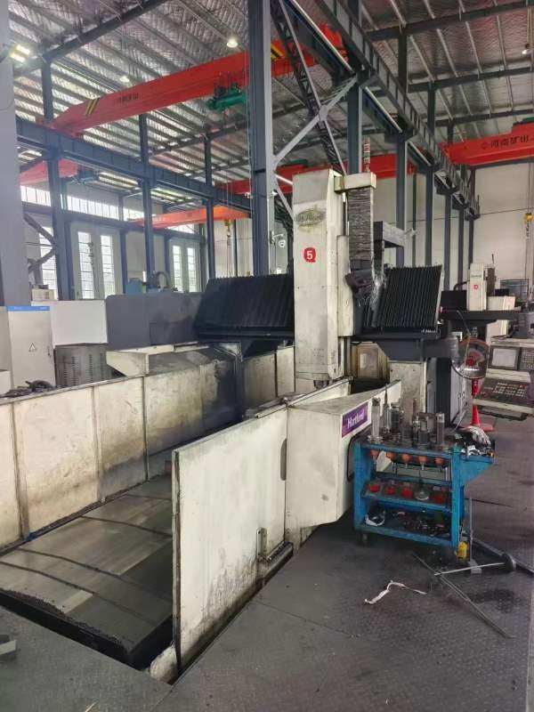 台湾协鸿3190数控龙门，工作台3100-1830，过宽2160，.