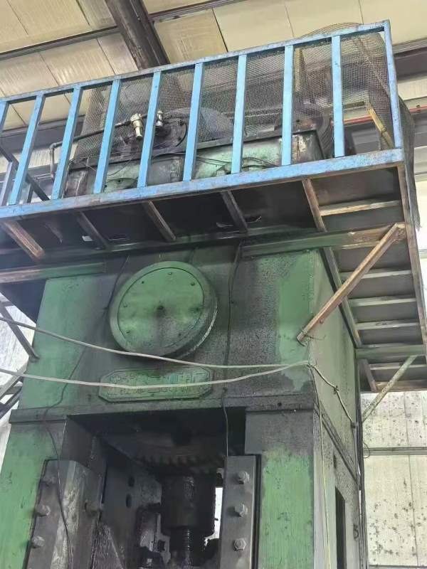 在位出售J31-630闭式单点压力机有需要的老板抓紧了，.