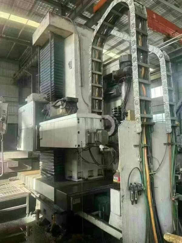 沈阳中捷TH6511B数控刨台镗铣加工中心主轴直径:110mm.