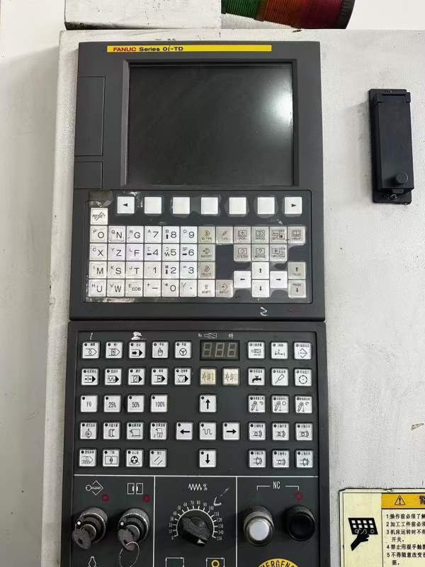 沈阳产VTC8080数控立车，发那科TD系统，回转直径一米.