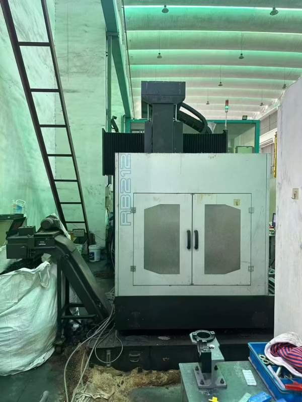 17年的台湾威力RB212数控龙门铣床在位出售，诚心要的.