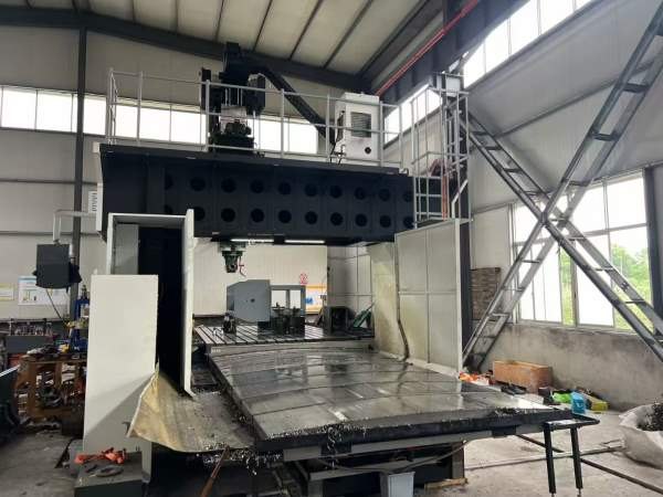 纽威PM2040HZ重型龙门加工中心，工作台4米/2.5米，门.