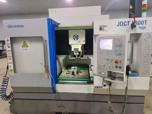 北京精雕600T，行程600x500x300，HSK a50主轴转速2000.