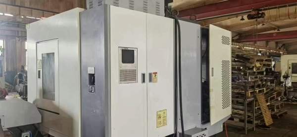 1060加工中心同款4台，骨折价处理沈阳i5加工中心。工.