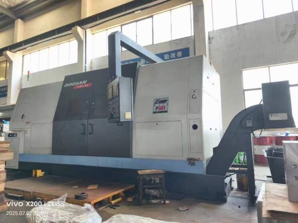 斗山PUMA700数控车床24寸三爪液压卡盘X轴行程900Z轴行.