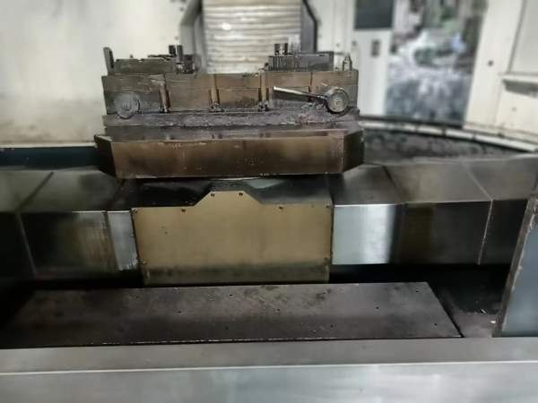 一米卧加基本没用，同款两台。行程1600/1000/1000，发.