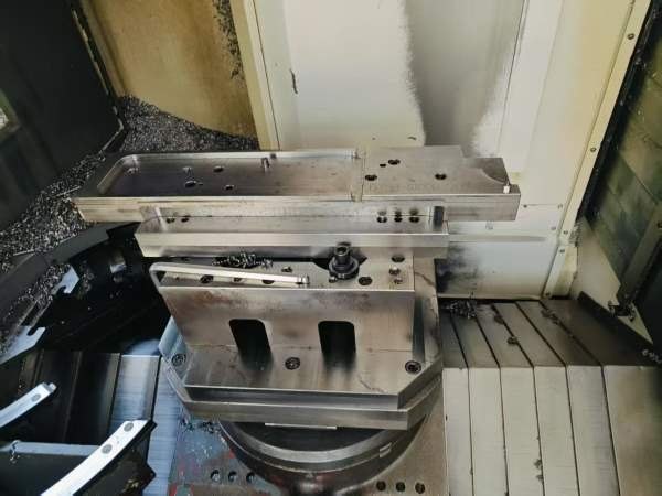 台湾机王永进H500B卧式加工中心，工厂在位工作台尺寸:.