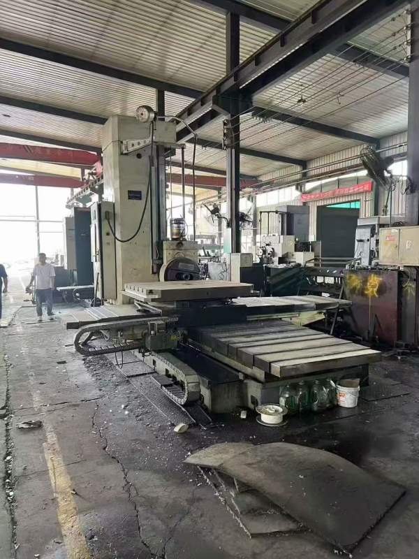北京工厂拿下一批精品机床 全部安装少用 工期紧张 便.