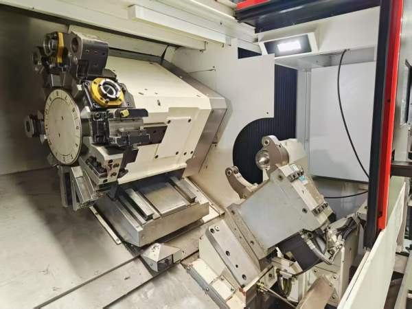 日本mazak300MYL车铣，带动力，中心架，带Y，长一米