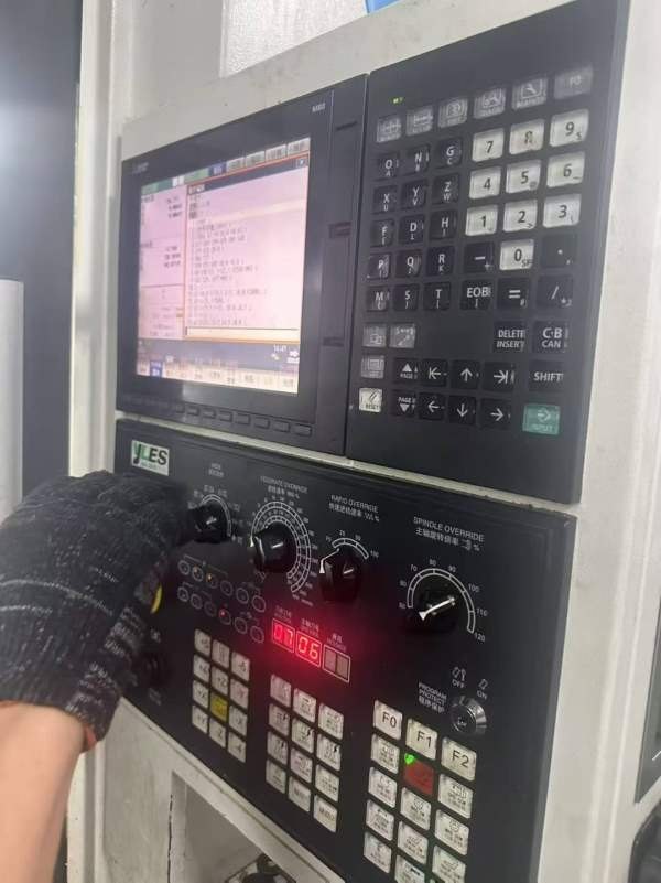 刚刚买下一批品牌机型，德扬CV款855俩台，雅力士855一.