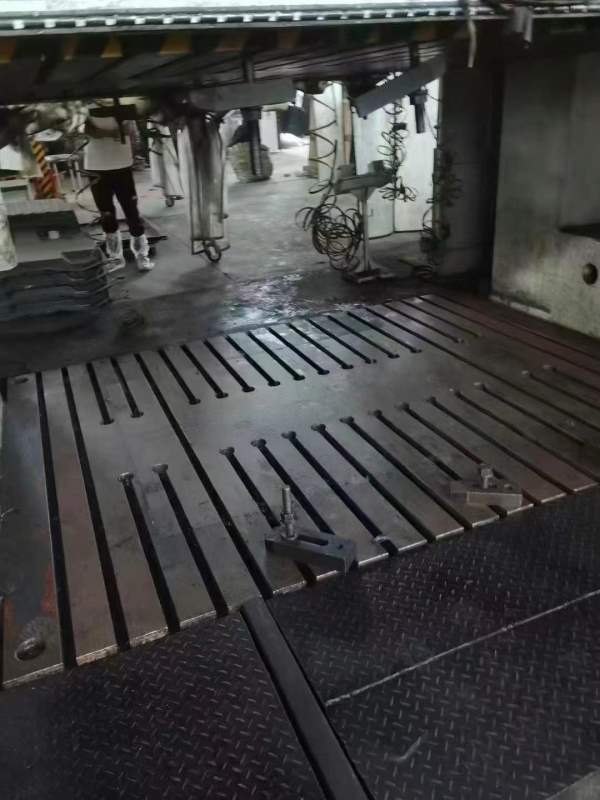 框架江东3500吨，台面28003500，行程1600，开口2400，.