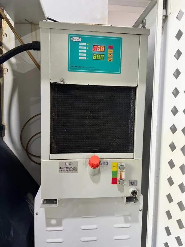 新到一台雅力士T700钻攻机，发那科MF系统，BT30主轴20.