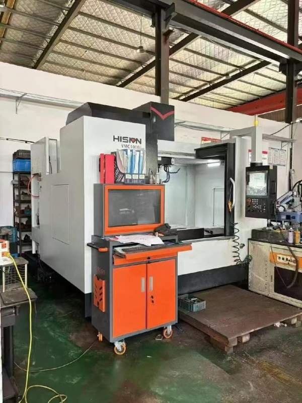 海天VMC1000立式加工中心，22年出厂仅用使3000多个小.