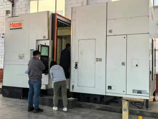 出售：马扎克630卧加，行程:1050x900x900BT50主轴，10.