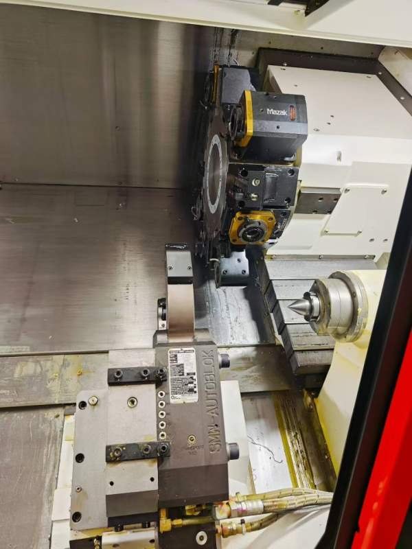 日本mazak300MAL，只用了400小时，加工长度1650车铣复.